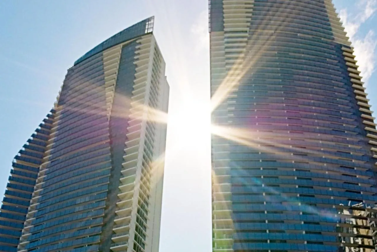 Circle On Cavill - 2 Bedroom Hinterland Apartments In The Heart Of Surfers Paradise Gold Coast