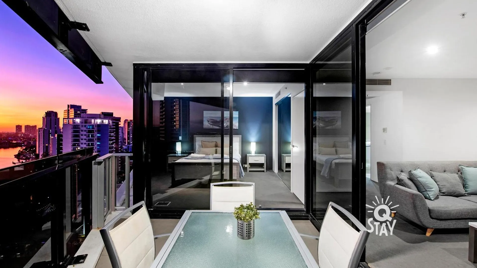 Circle On Cavill - 2 Bedroom Hinterland Apartments In The Heart Of Surfers Paradise Gold Coast Australia